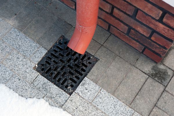 Downspout Drainage Service in Flint