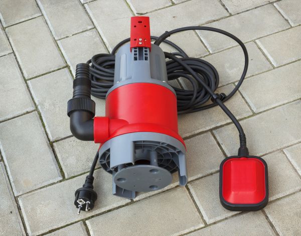 Submersible Pump Installation in Flint
